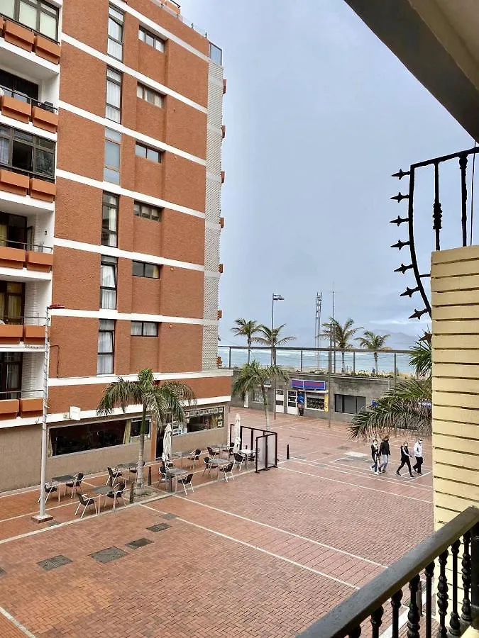 Apartment Homeforguest Listen To The Waves By Las Canteras Las Palmas de Gran Canaria