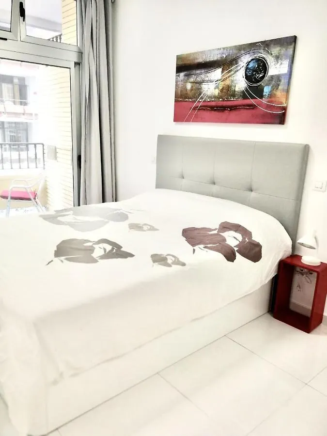 Apartment Homeforguest Listen To The Waves By Las Canteras Las Palmas de Gran Canaria Spain