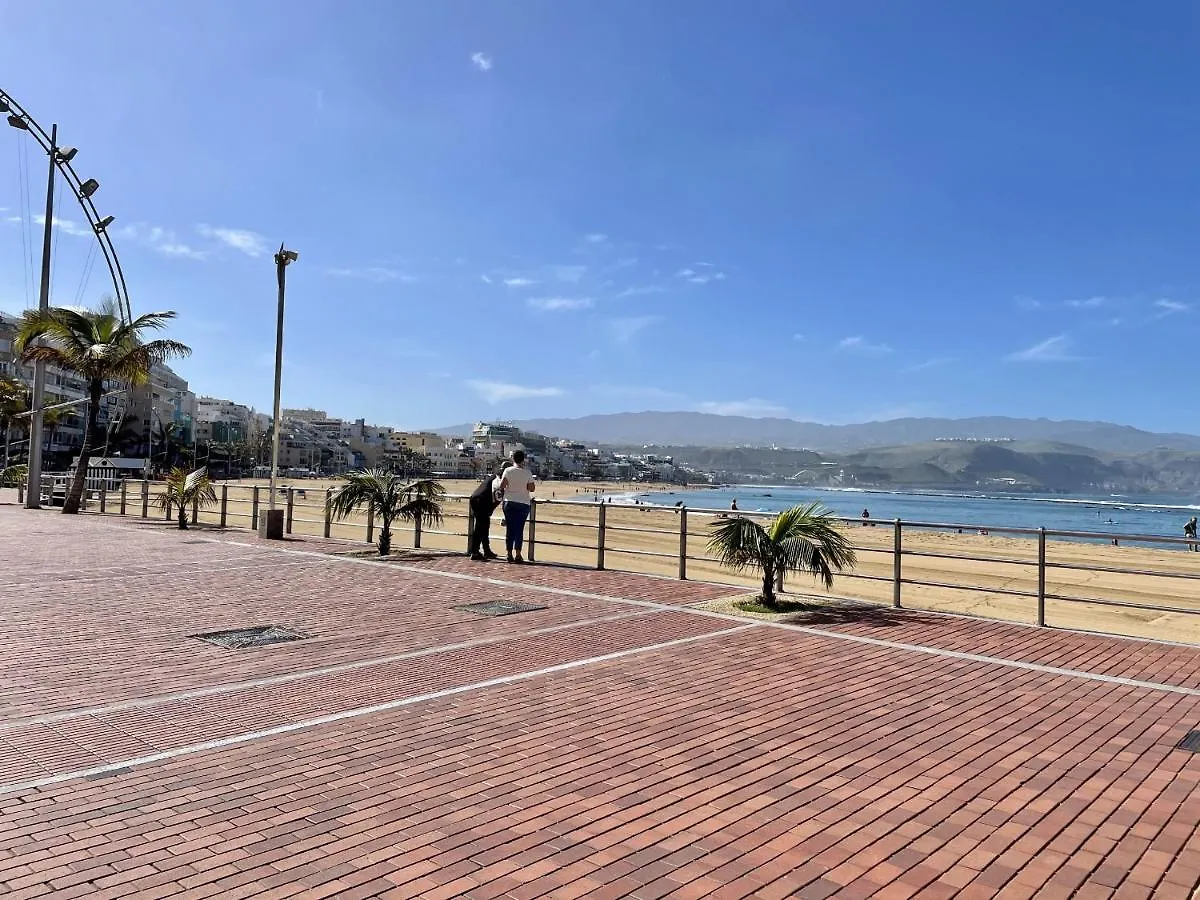 Homeforguest Listen To The Waves By Las Canteras Las Palmas de Gran Canaria